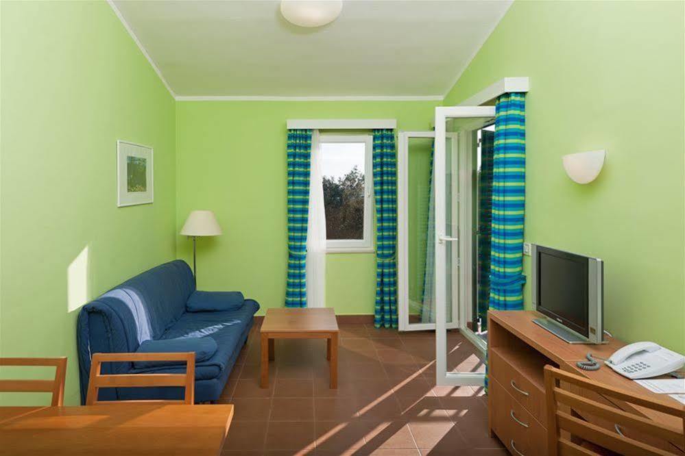 Naturist Park Koversada Villas, Врсар Экстерьер фото